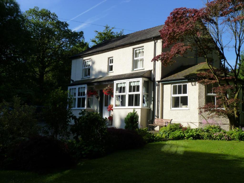 Lyndhurst Guest House Ulverston Kültér fotó